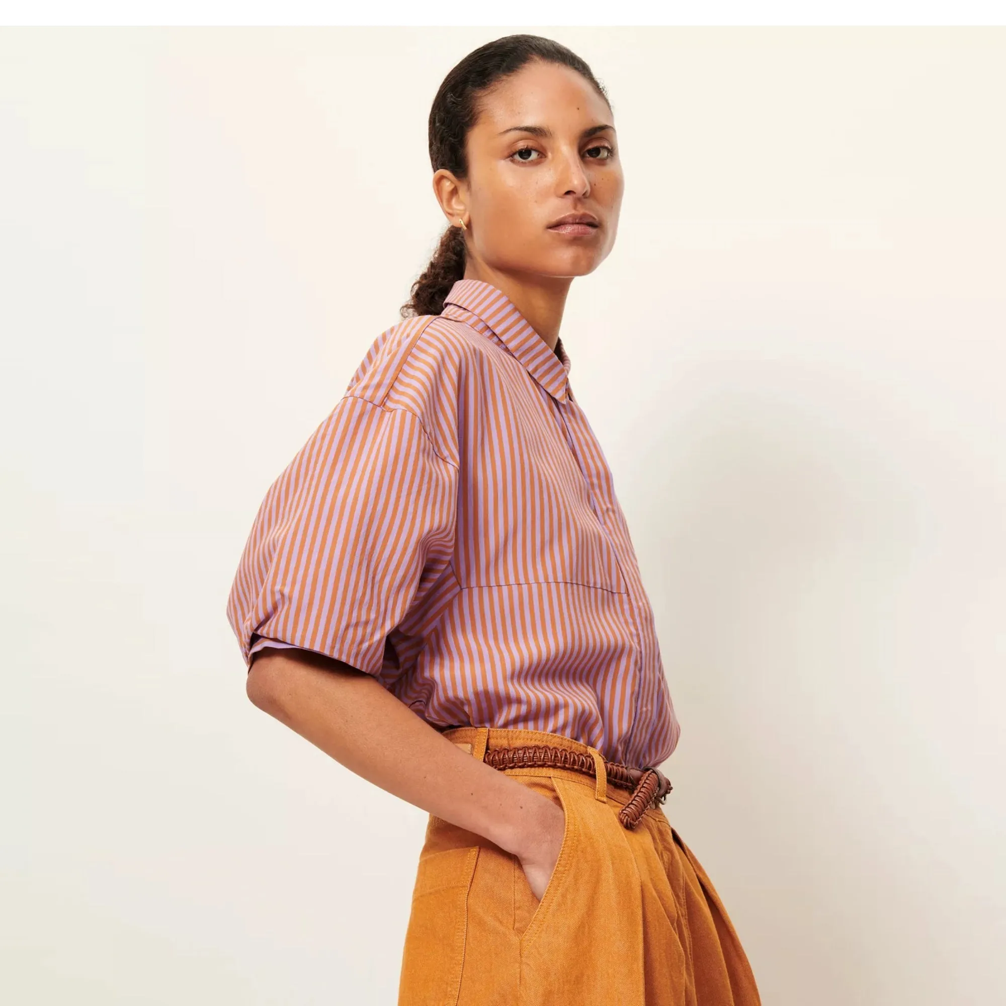 Florentina Balloon Sleeves Shirt (Terraviola)