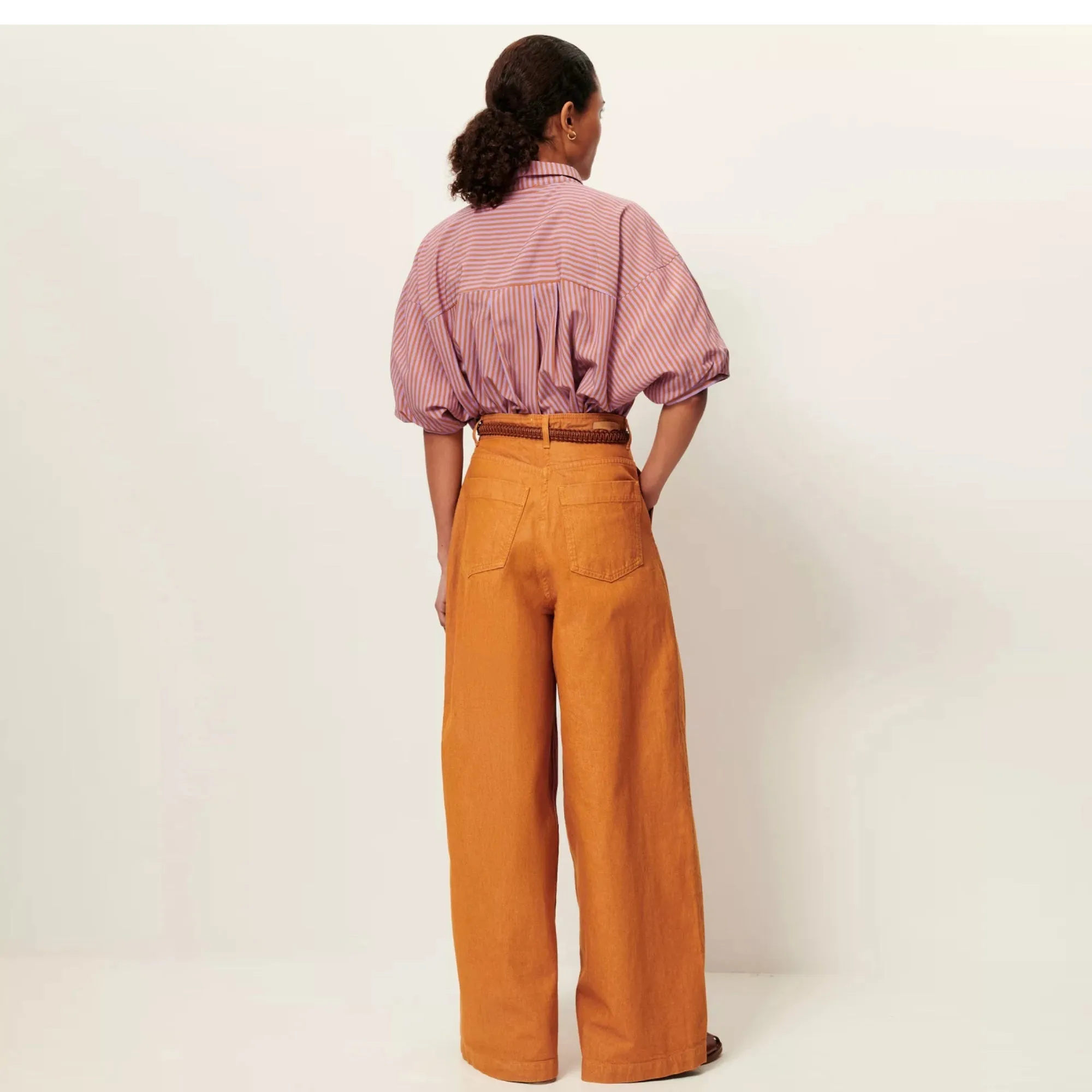 Florentina Balloon Sleeves Shirt (Terraviola)