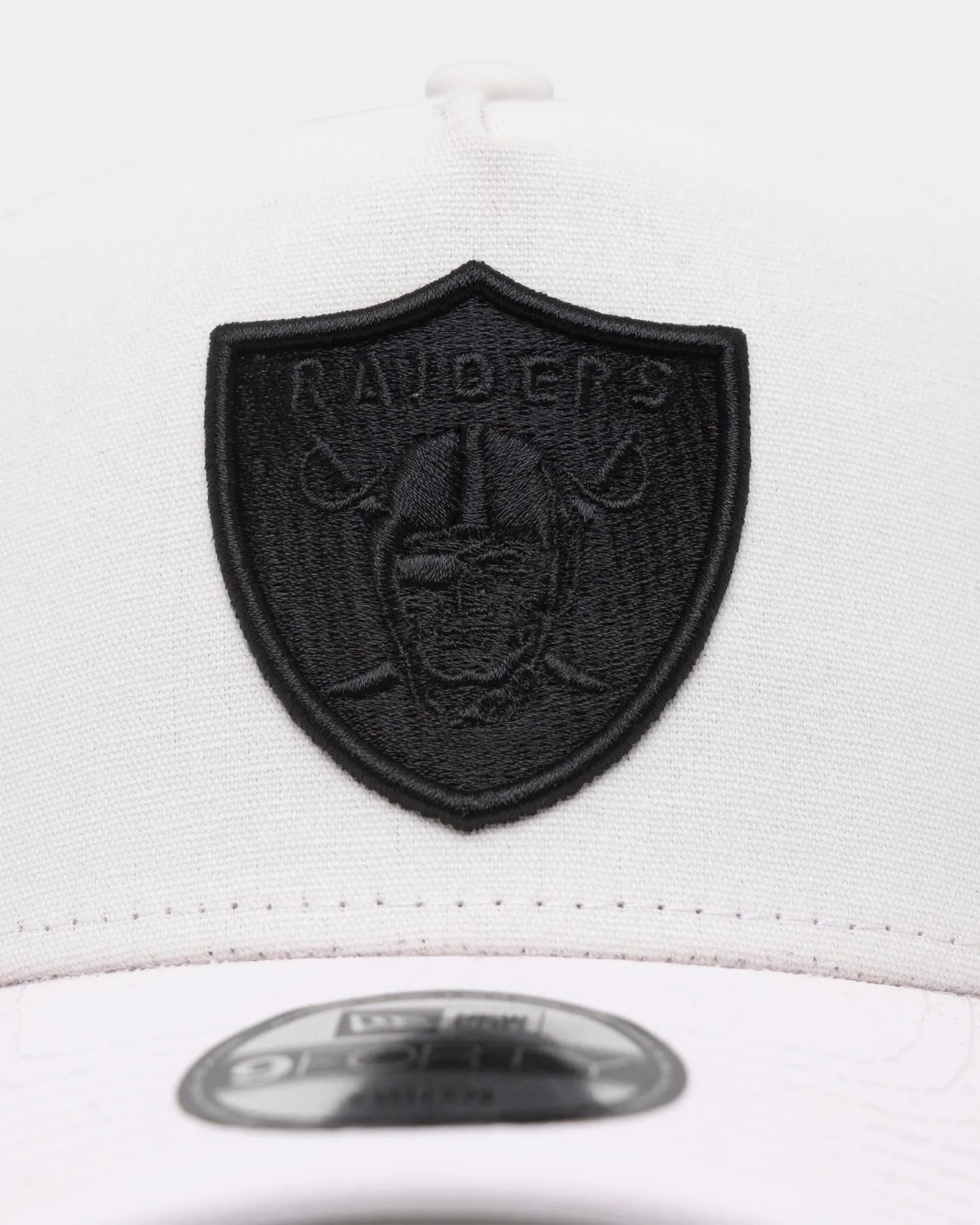 New Era Kids' Las Vegas Raiders 'UV Activated' 9FORTY A-Frame Snapback UV Active White