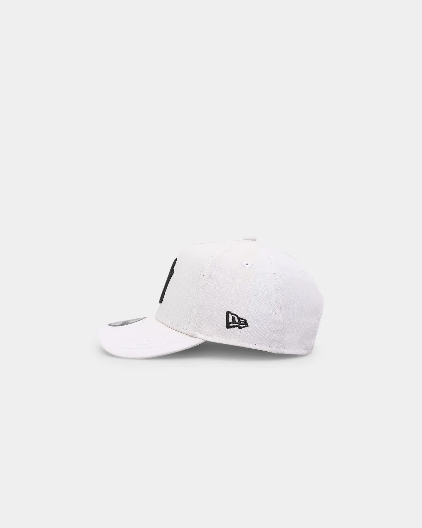 New Era Kids' New York Yankees 'UV Activated' 9FORTY A-Frame Snapback UV Active White